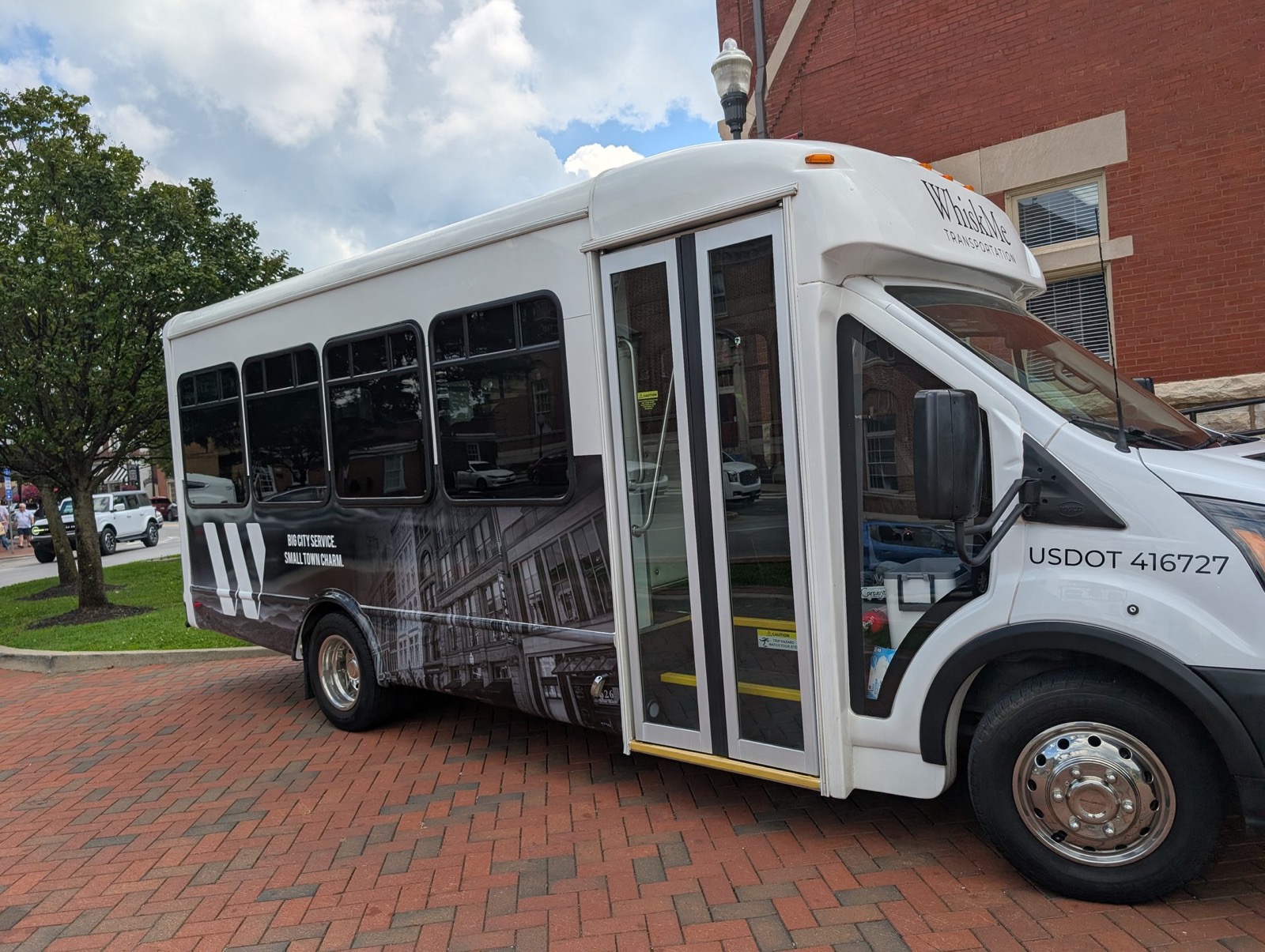 WhiskMe Transportation serving New Albany, IN